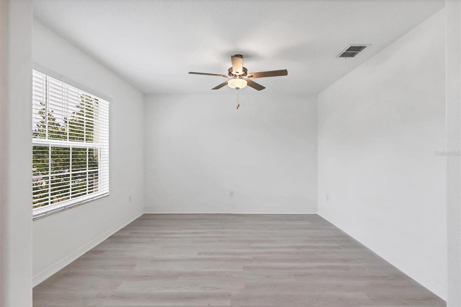 Image 8 of 38 For 8526 40th Circle E