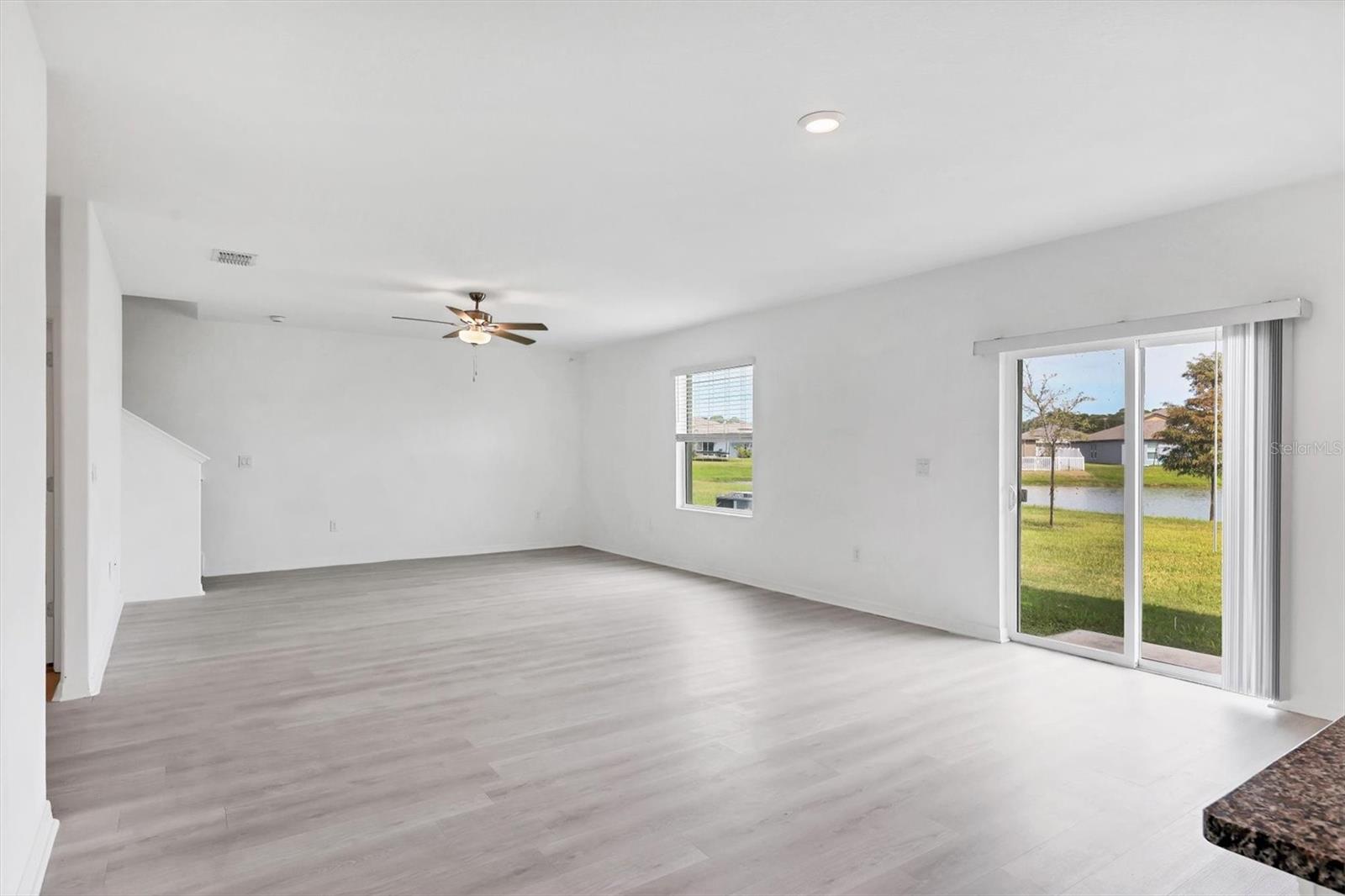 Image 9 of 38 For 8526 40th Circle E