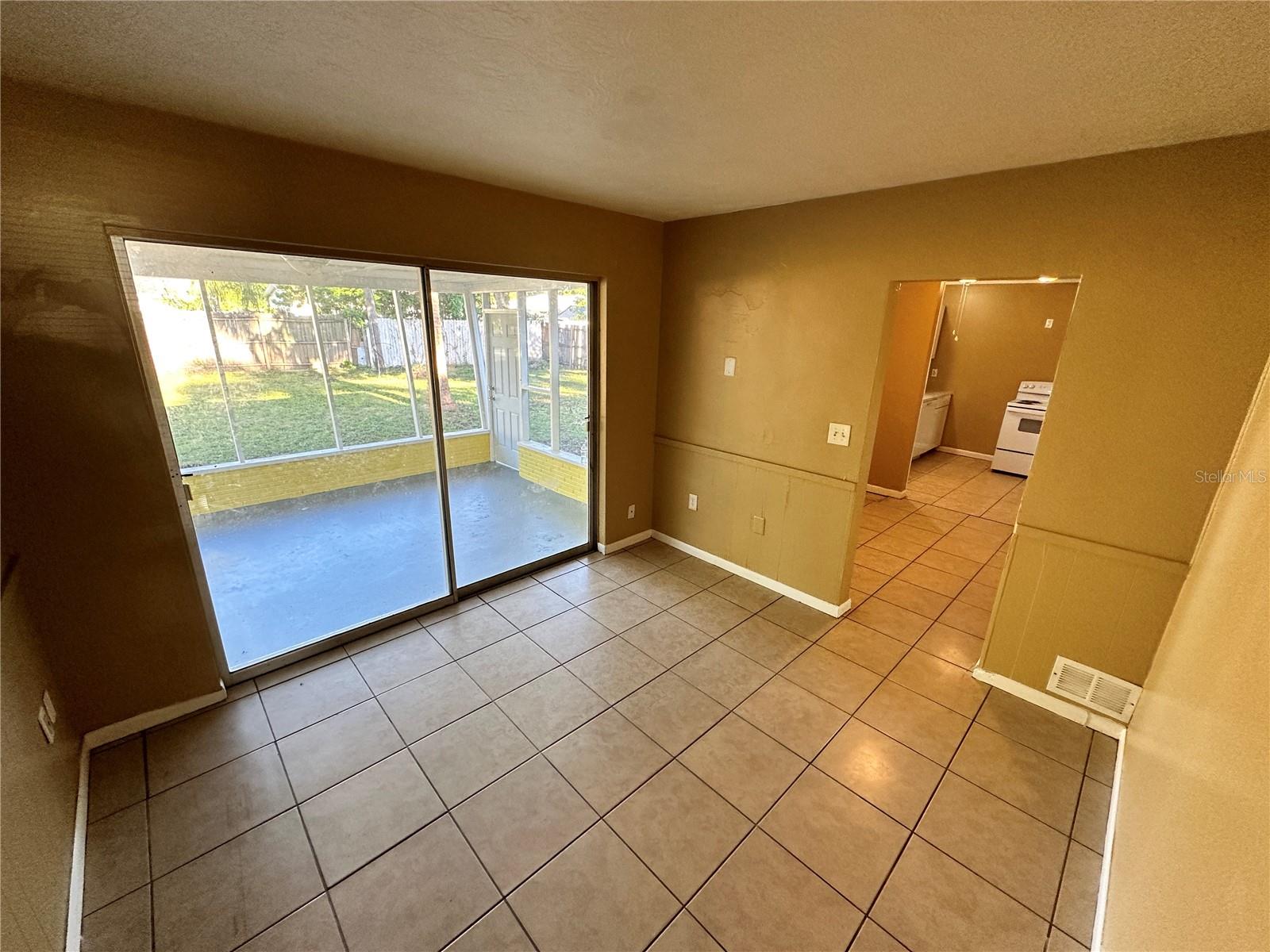 Image 20 of 35 For 4416 19th Street Circle W A