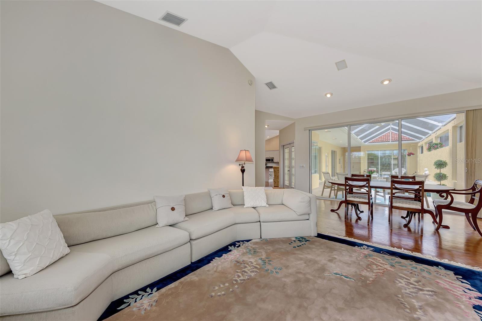 Image 20 of 67 For 7270 Alicante Drive 3