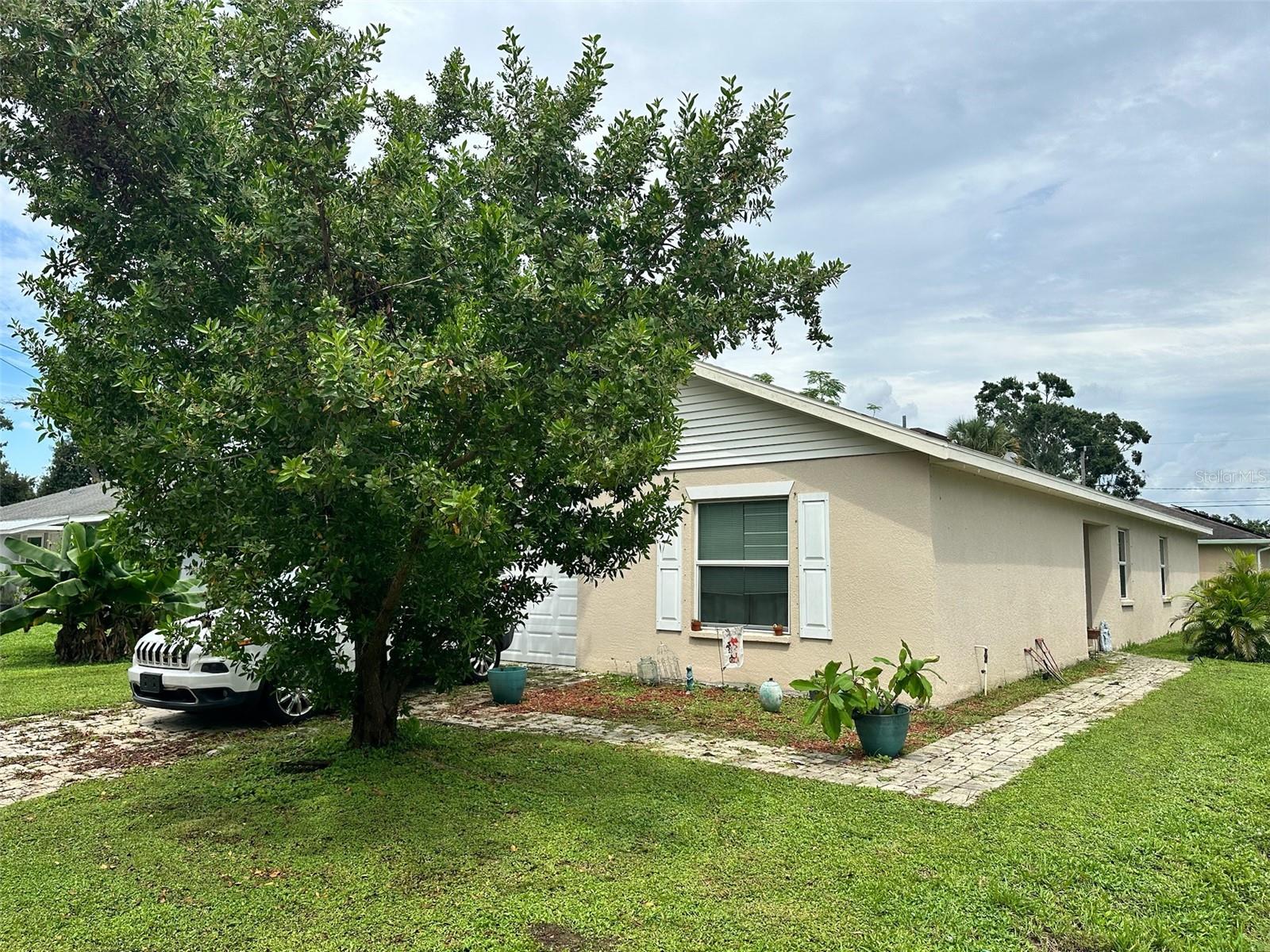 Image 3 of 11 For 4000 Almond Avenue