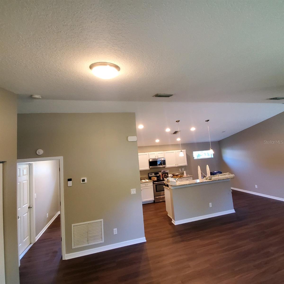 Image 5 of 11 For 4000 Almond Avenue