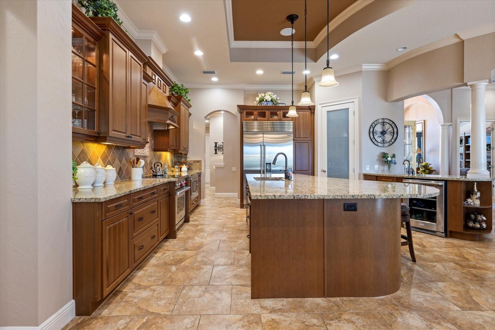 Image 13 of 80 For 26725 Raphis Royale Boulevard