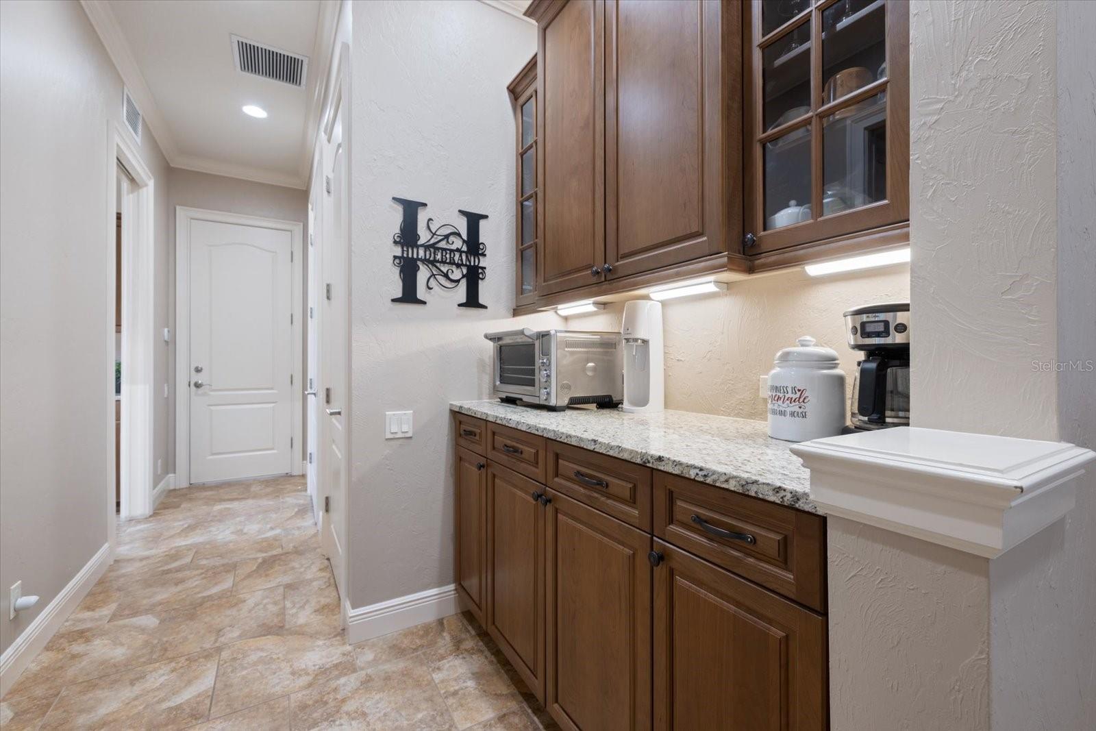Image 18 of 80 For 26725 Raphis Royale Boulevard
