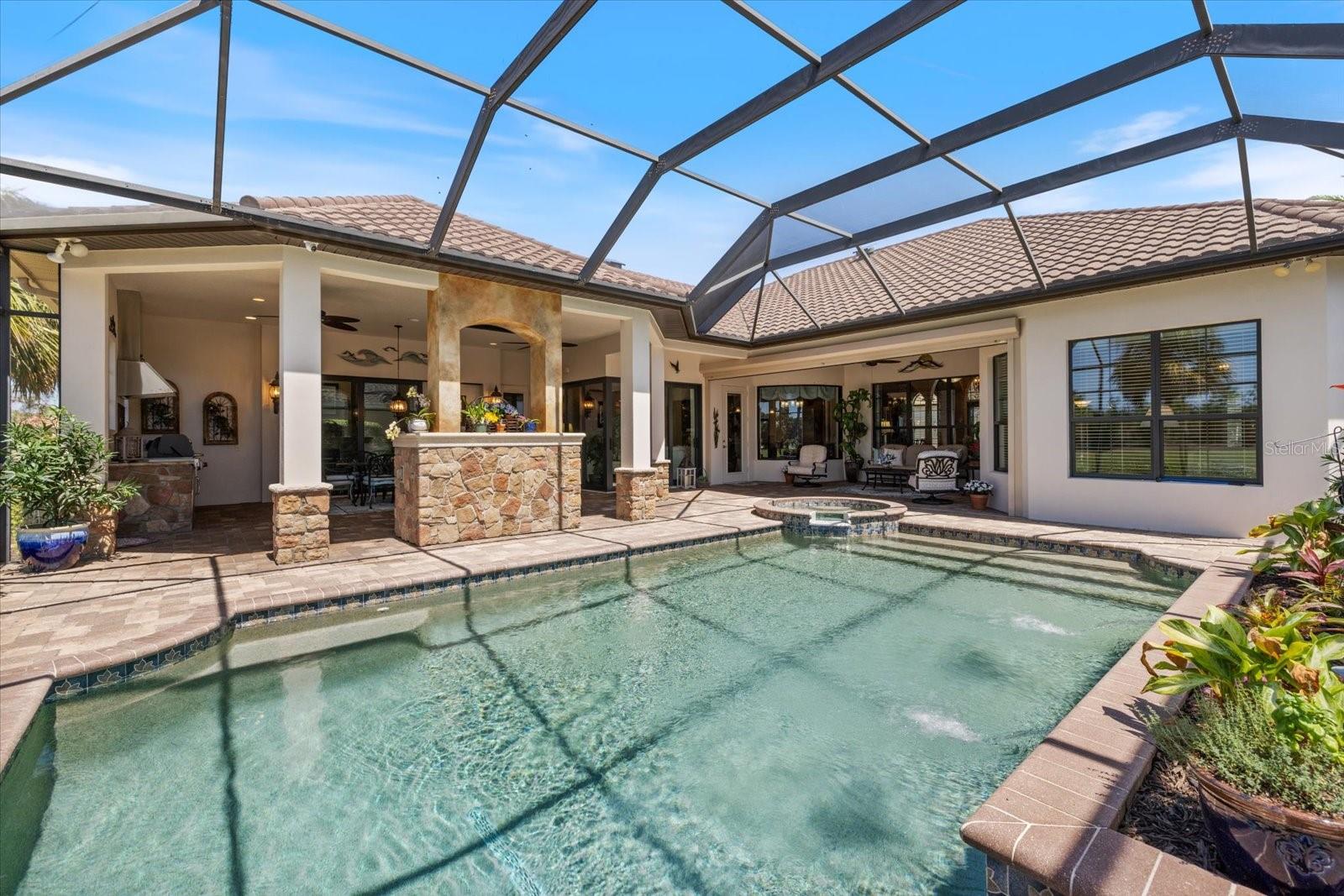 Image 21 of 80 For 26725 Raphis Royale Boulevard