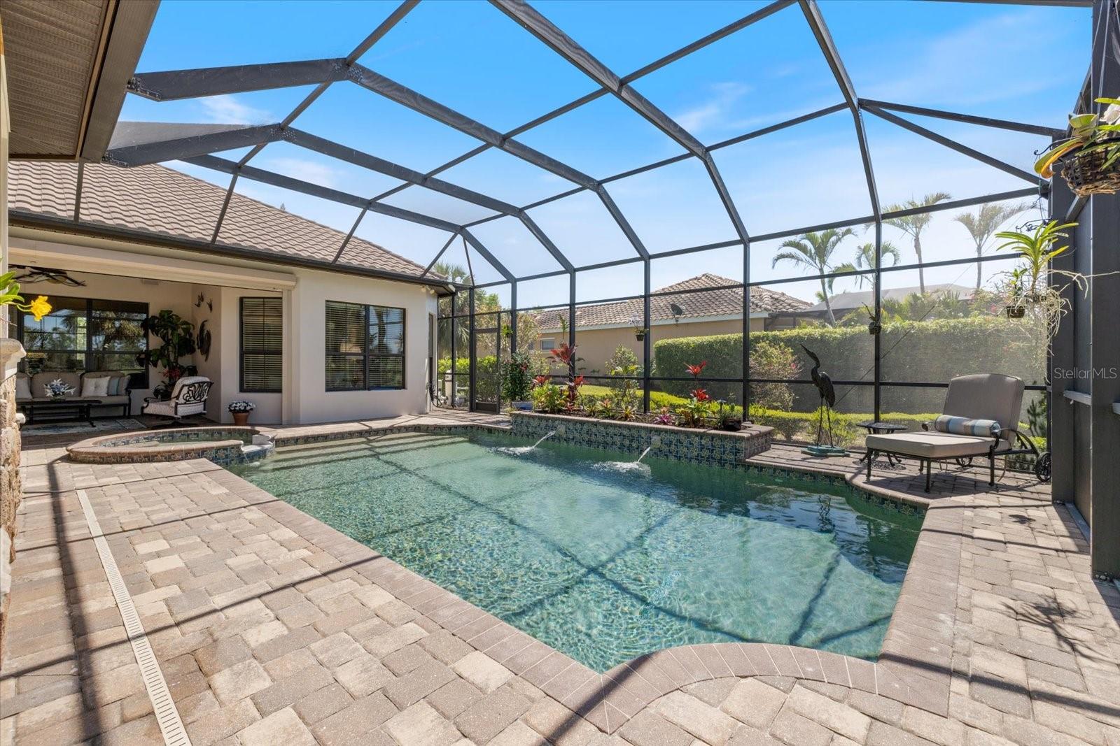 Image 23 of 80 For 26725 Raphis Royale Boulevard