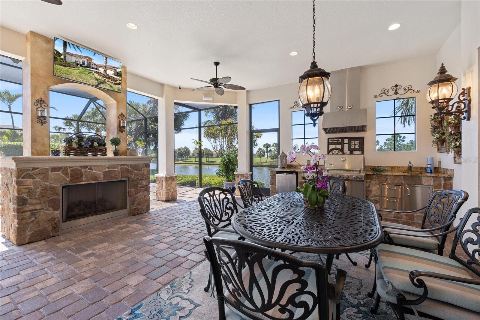 Image 24 of 80 For 26725 Raphis Royale Boulevard