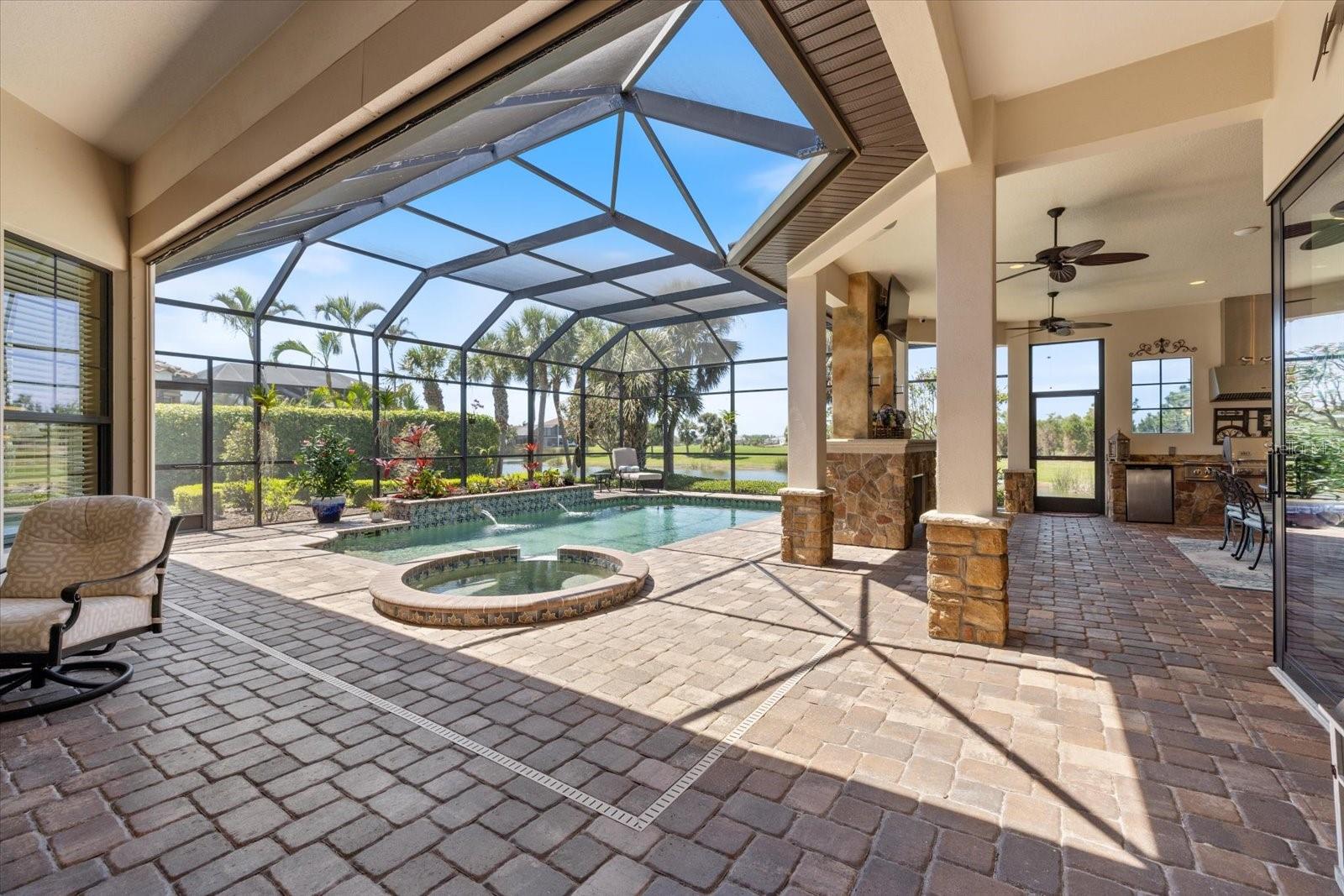 Image 25 of 80 For 26725 Raphis Royale Boulevard