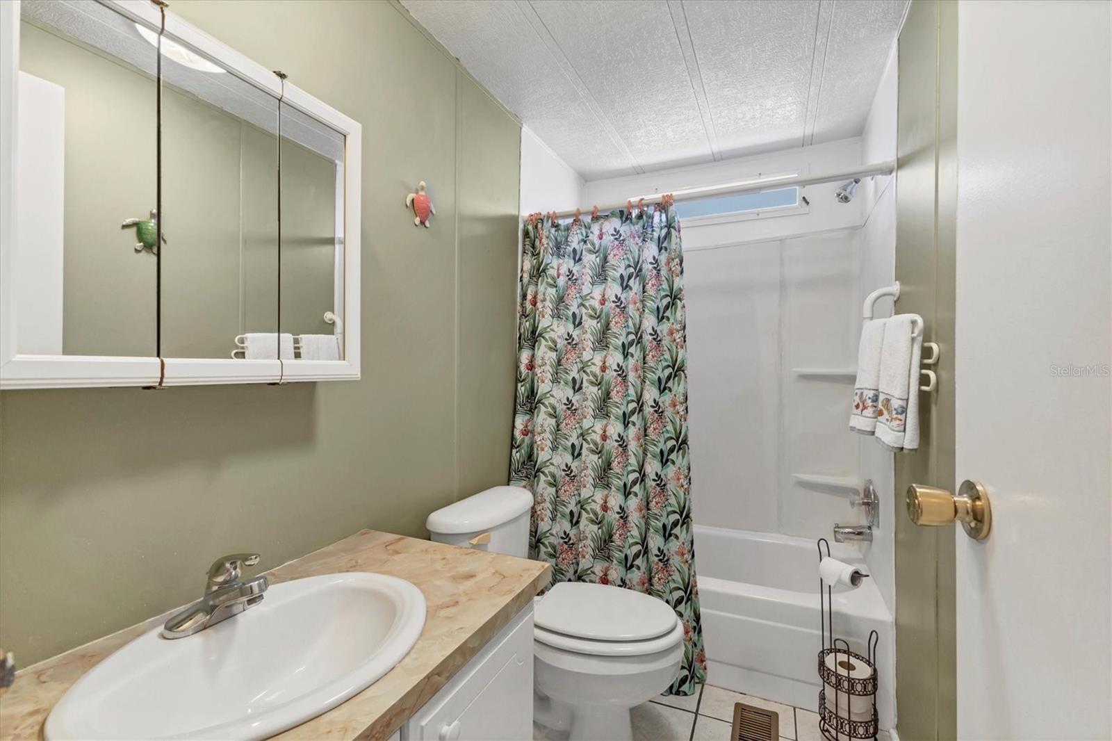 Image 17 of 42 For 4515 13th Street E