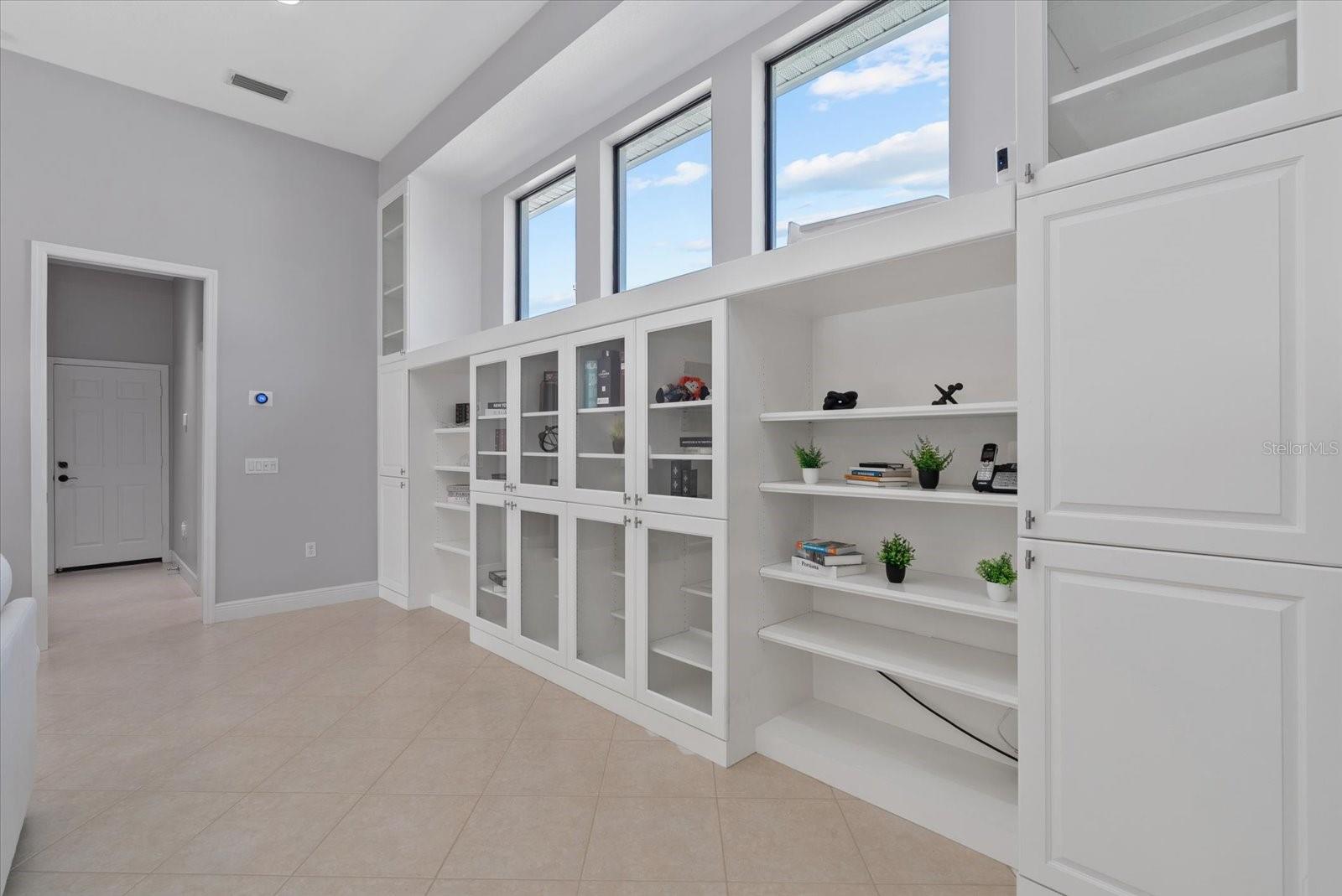 Image 10 of 79 For 13876 Siena Loop