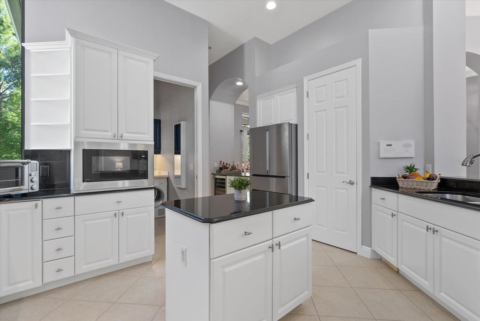 Image 18 of 79 For 13876 Siena Loop