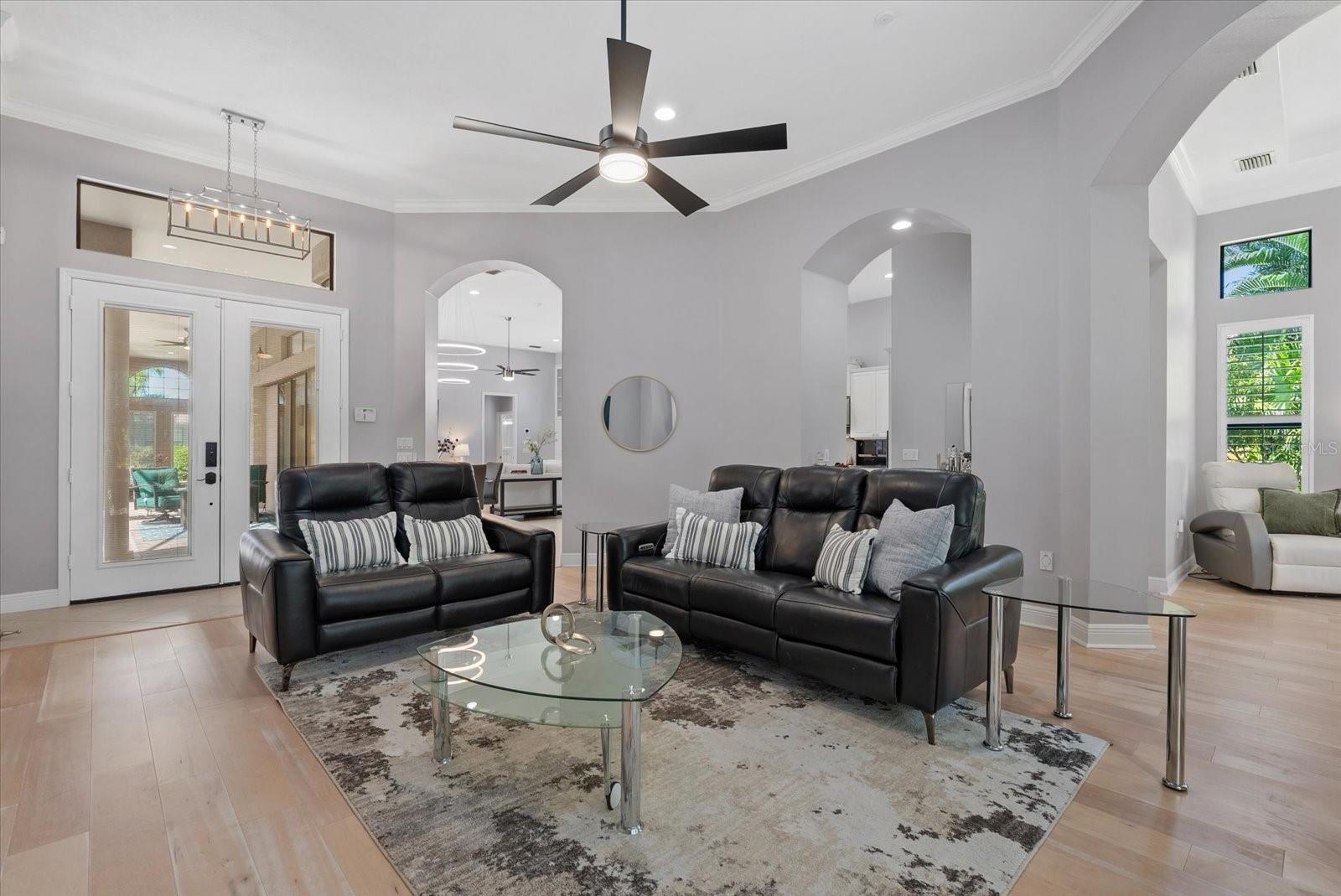 Image 25 of 79 For 13876 Siena Loop