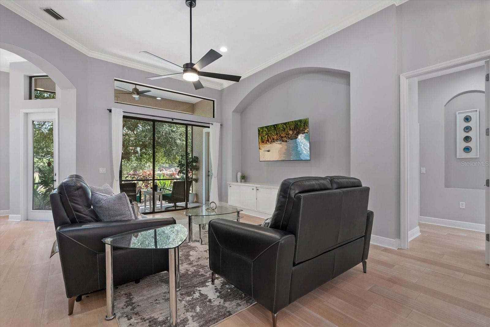 Image 28 of 79 For 13876 Siena Loop