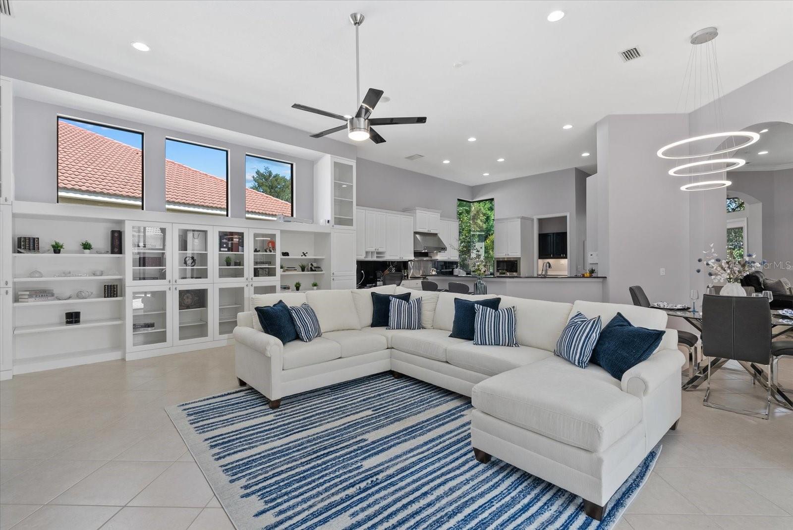 Image 4 of 79 For 13876 Siena Loop