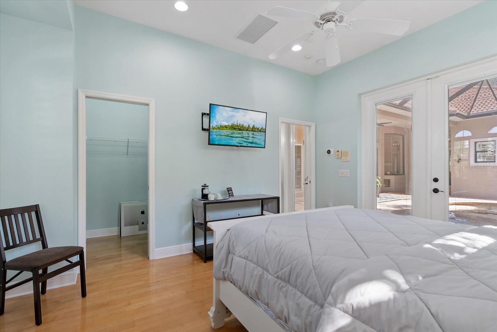 Image 49 of 79 For 13876 Siena Loop