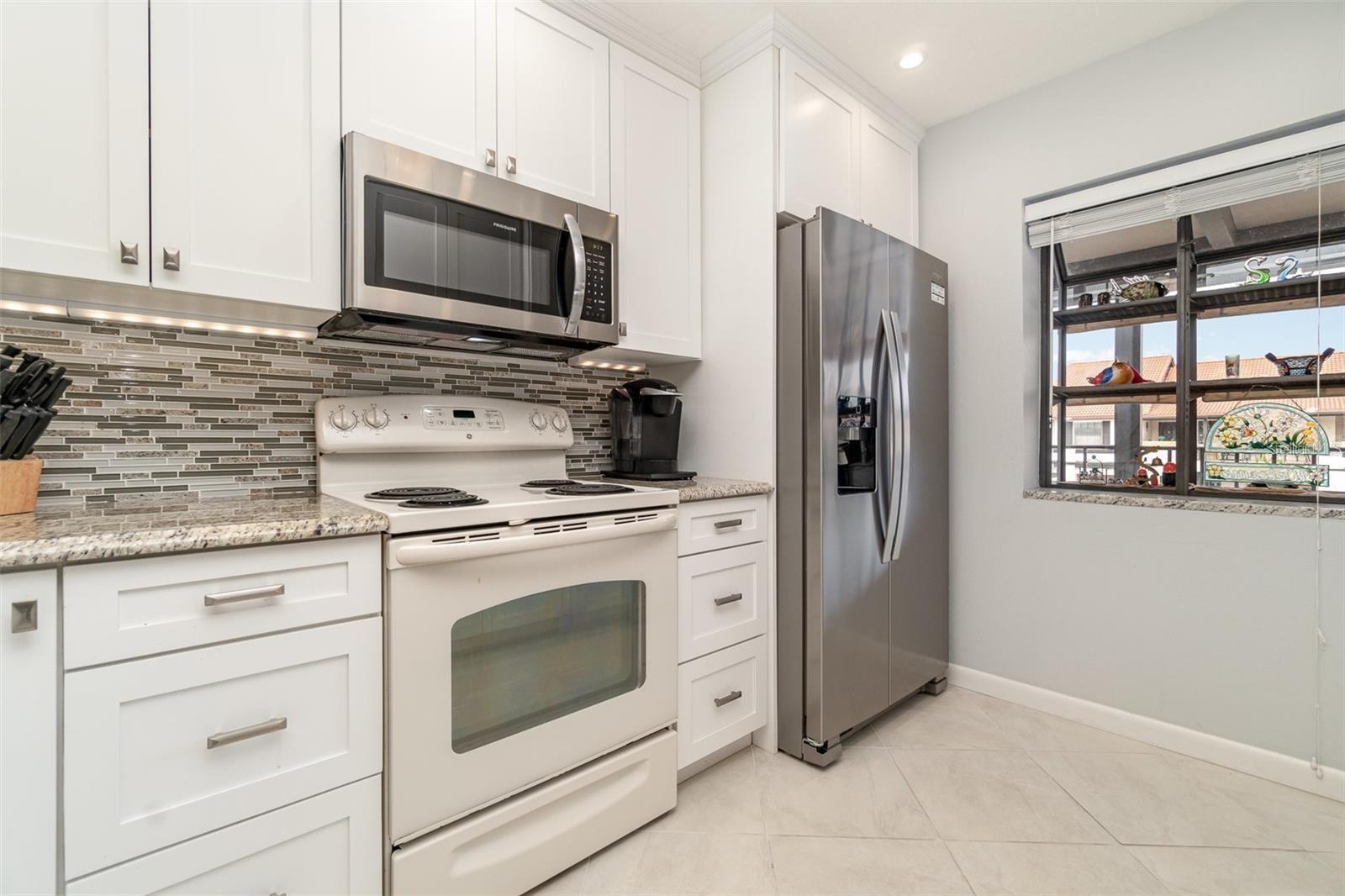 Image 10 of 26 For 764 Avenida Estancia  208