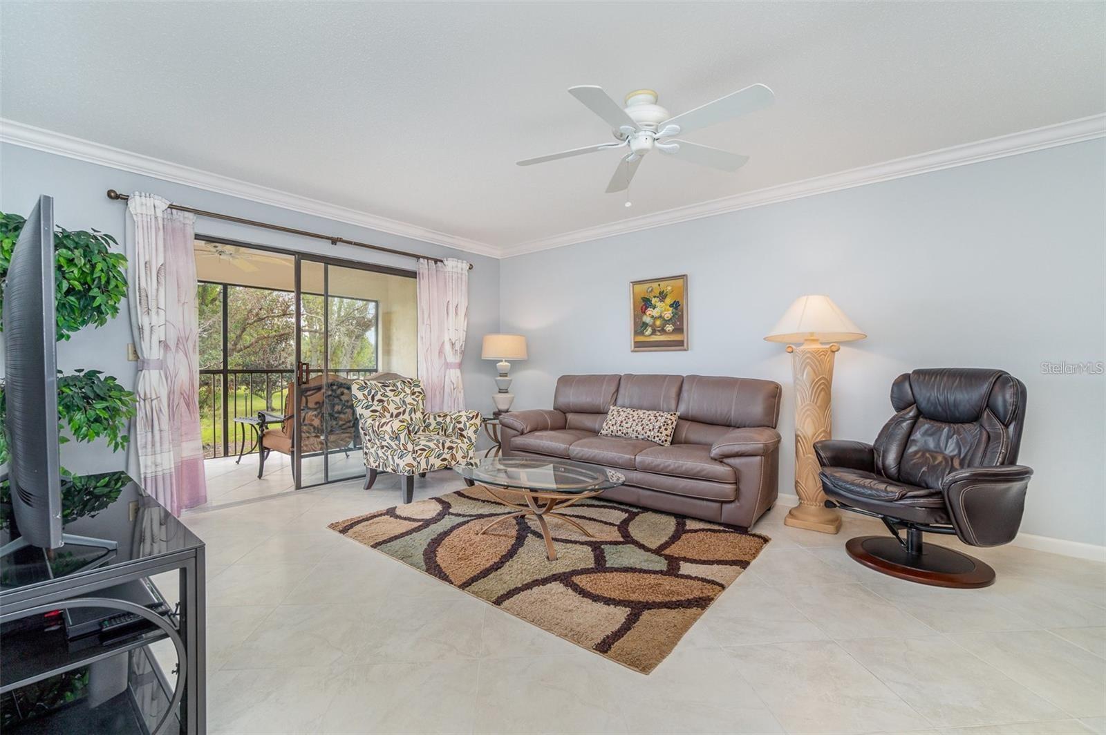 Image 6 of 26 For 764 Avenida Estancia  208