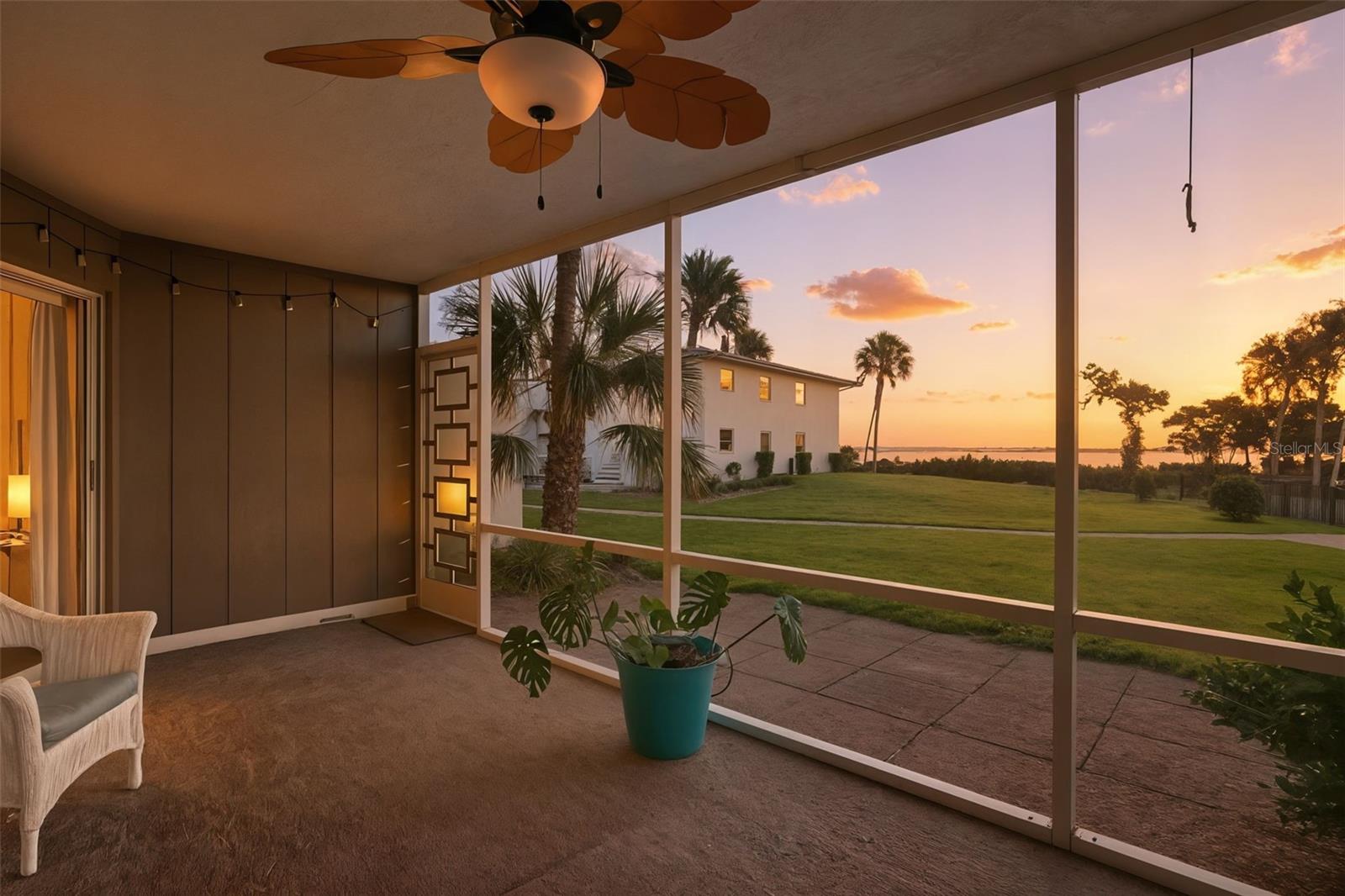 Image 2 of 48 For 725 Manatee Avenue 725