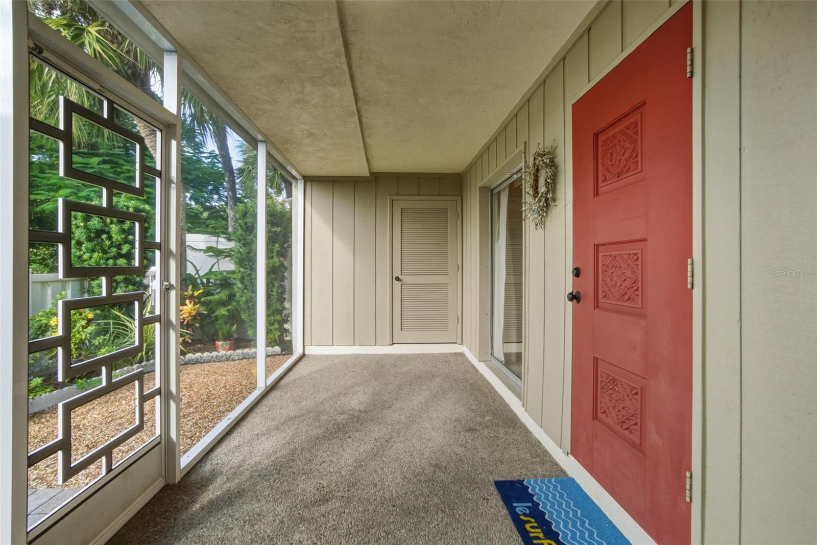 Image 32 of 48 For 725 Manatee Avenue 725