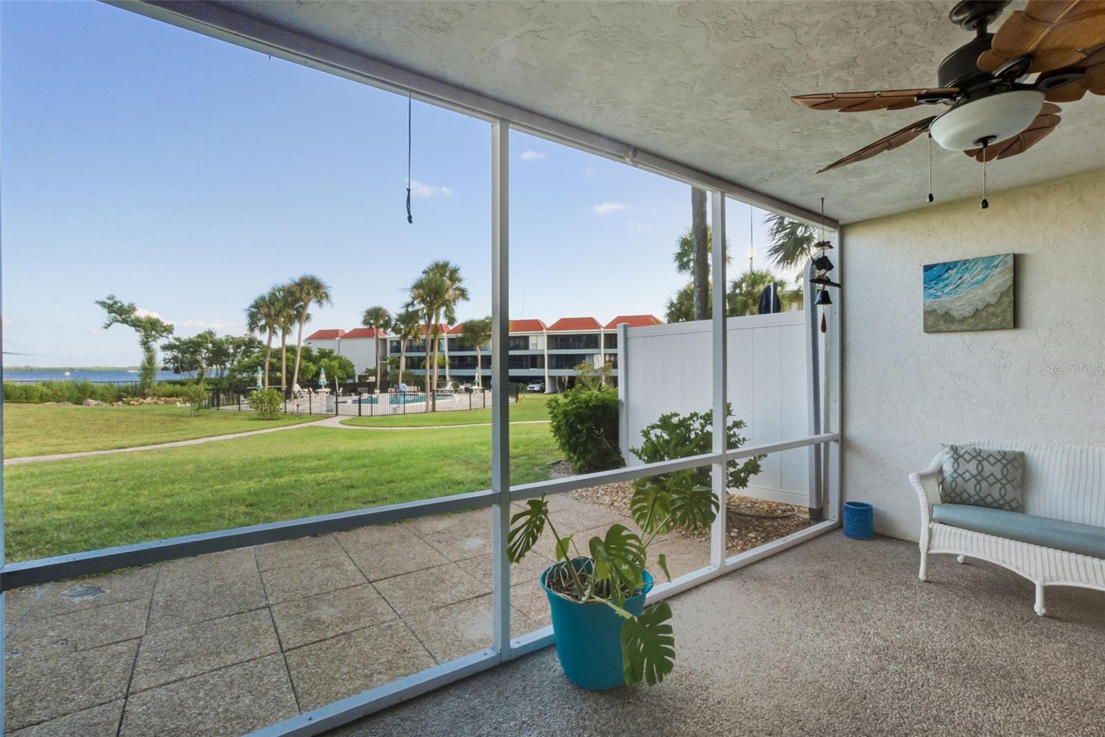 Image 34 of 48 For 725 Manatee Avenue 725