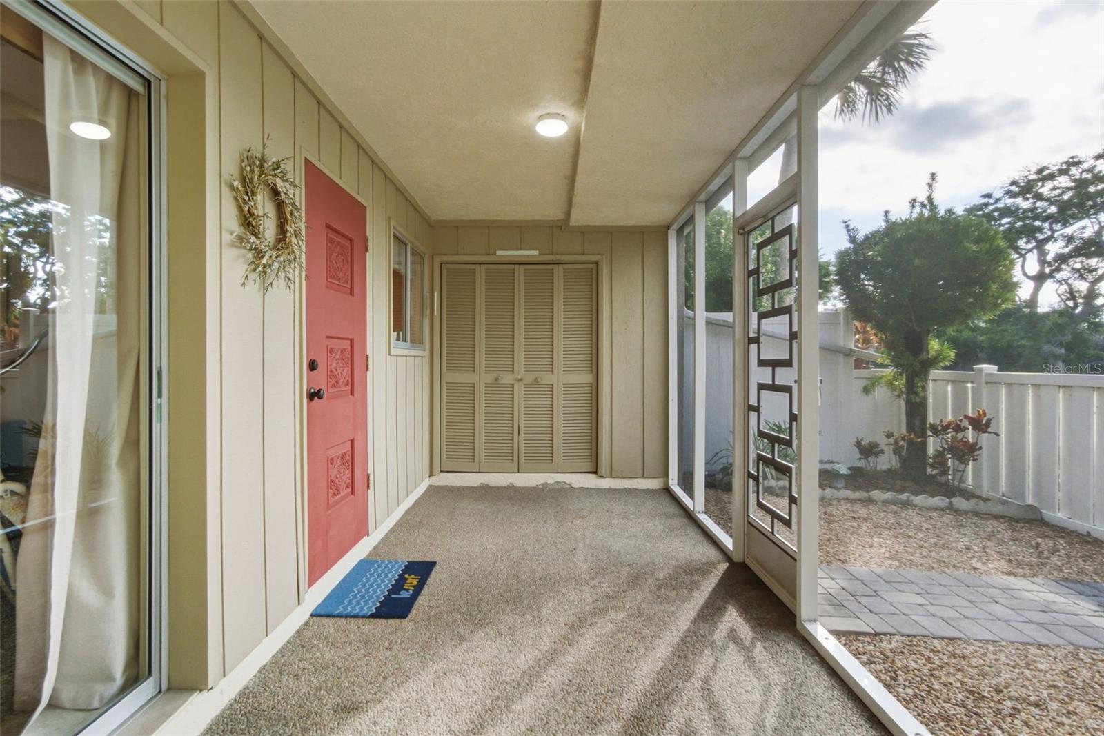 Image 35 of 48 For 725 Manatee Avenue 725