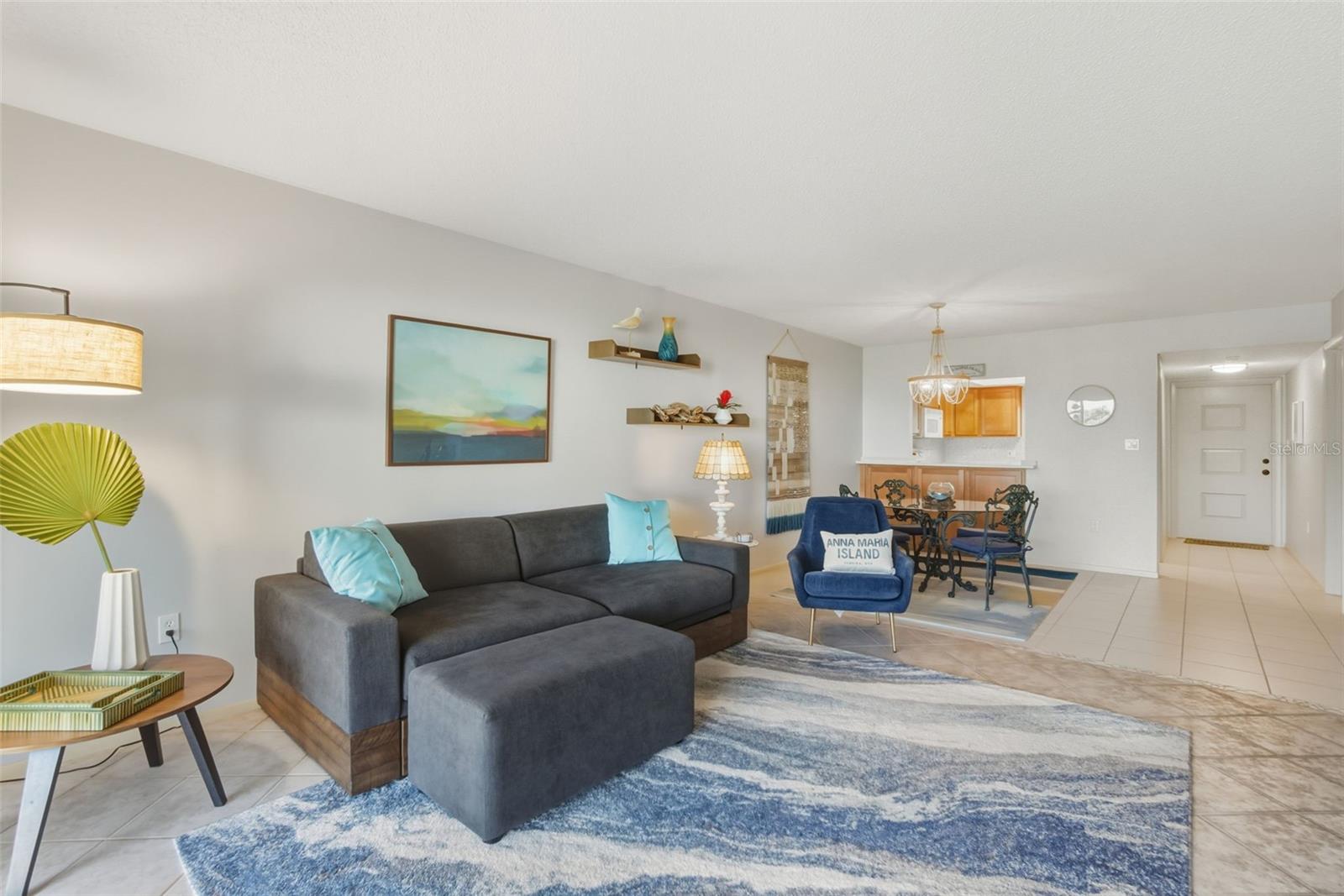 Image 8 of 48 For 725 Manatee Avenue 725