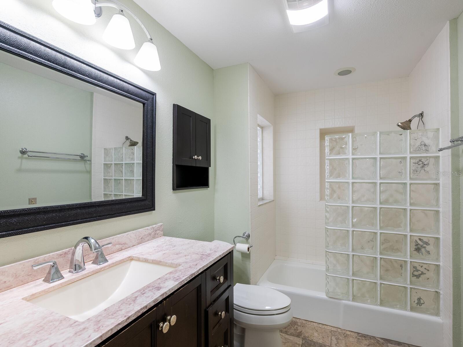 Image 28 of 56 For 140 Sea Anchor Drive