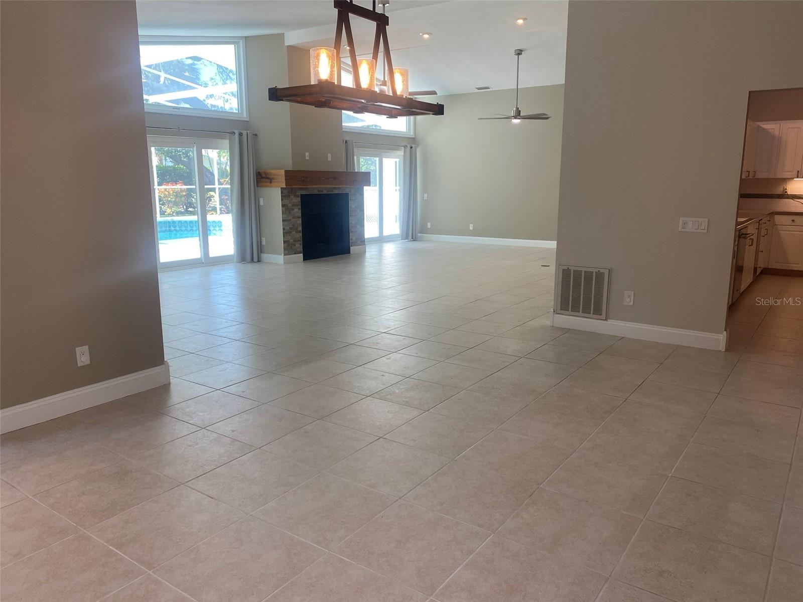 Image 7 of 14 For 140 Sea Anchor Drive