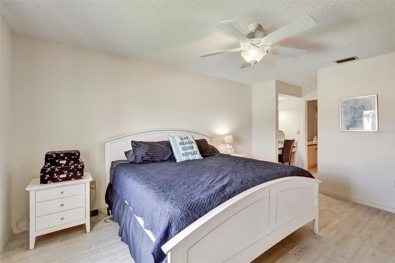 Image 15 of 27 For 6221 Timber Lake Drive C10