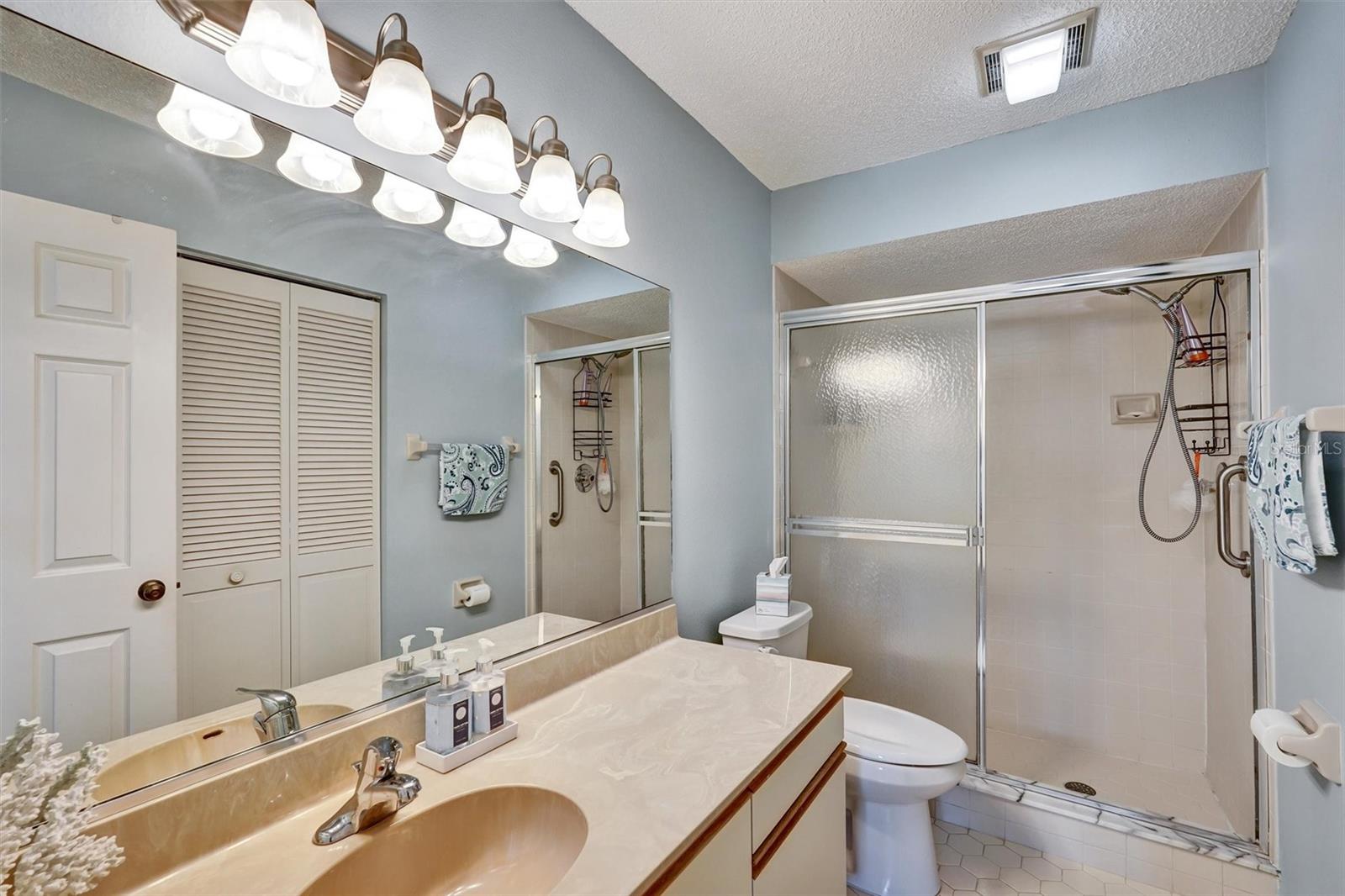 Image 18 of 27 For 6221 Timber Lake Drive C10