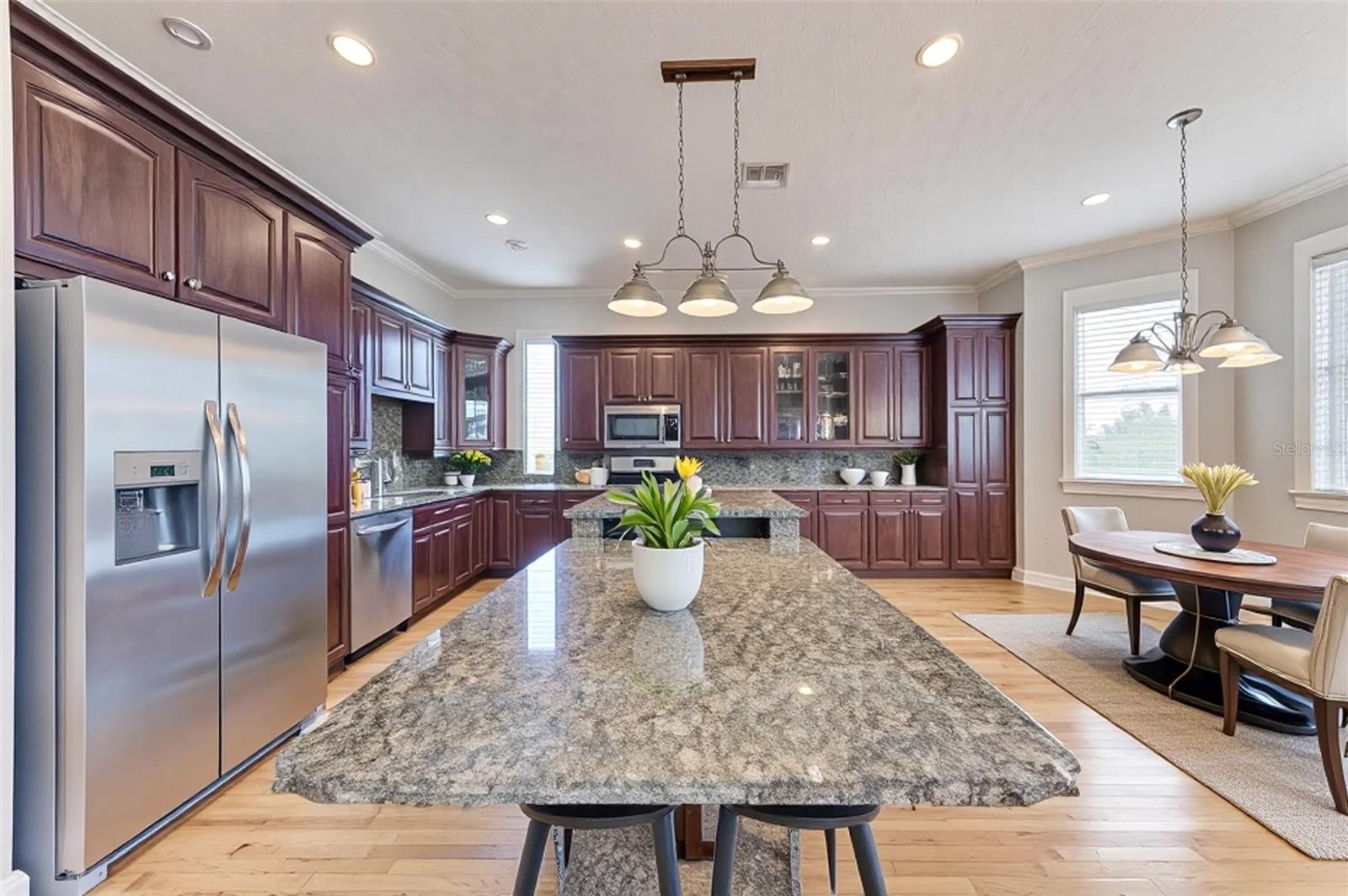 Image 10 of 86 For 1825 Bayshore Drive