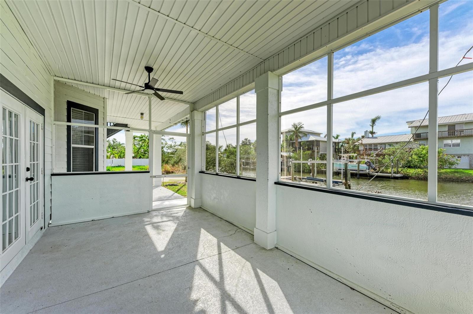 Image 35 of 86 For 1825 Bayshore Drive