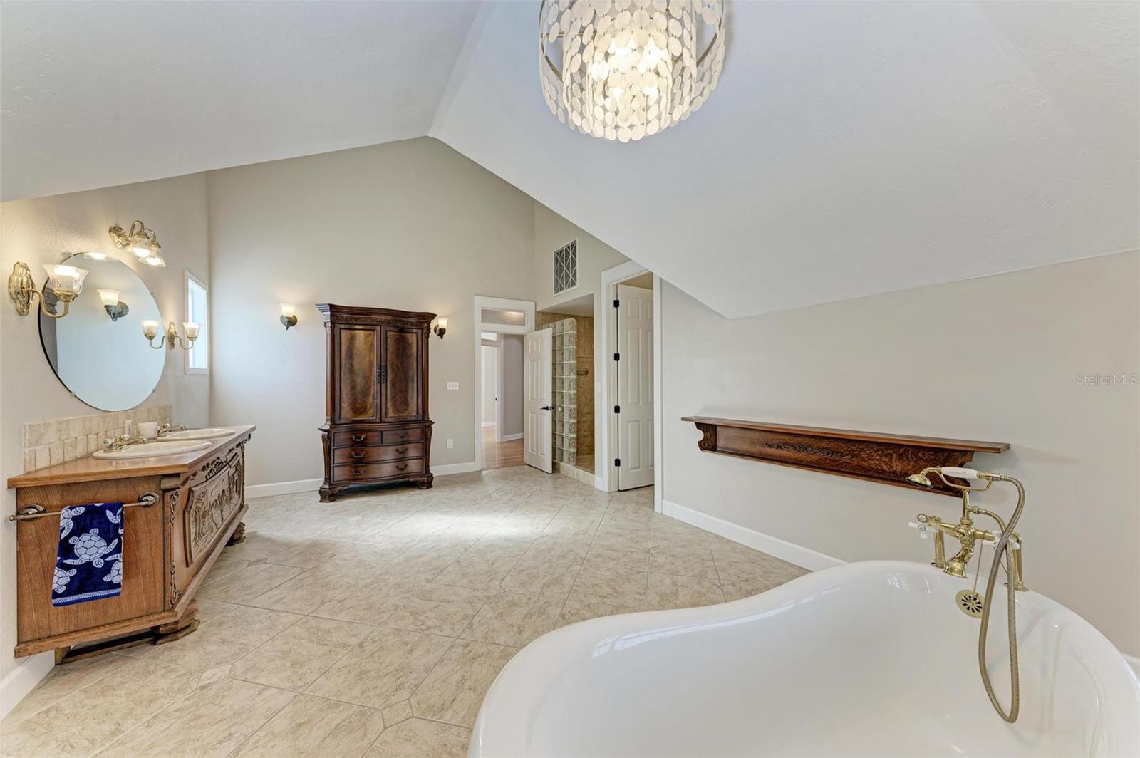 Image 73 of 86 For 1825 Bayshore Drive