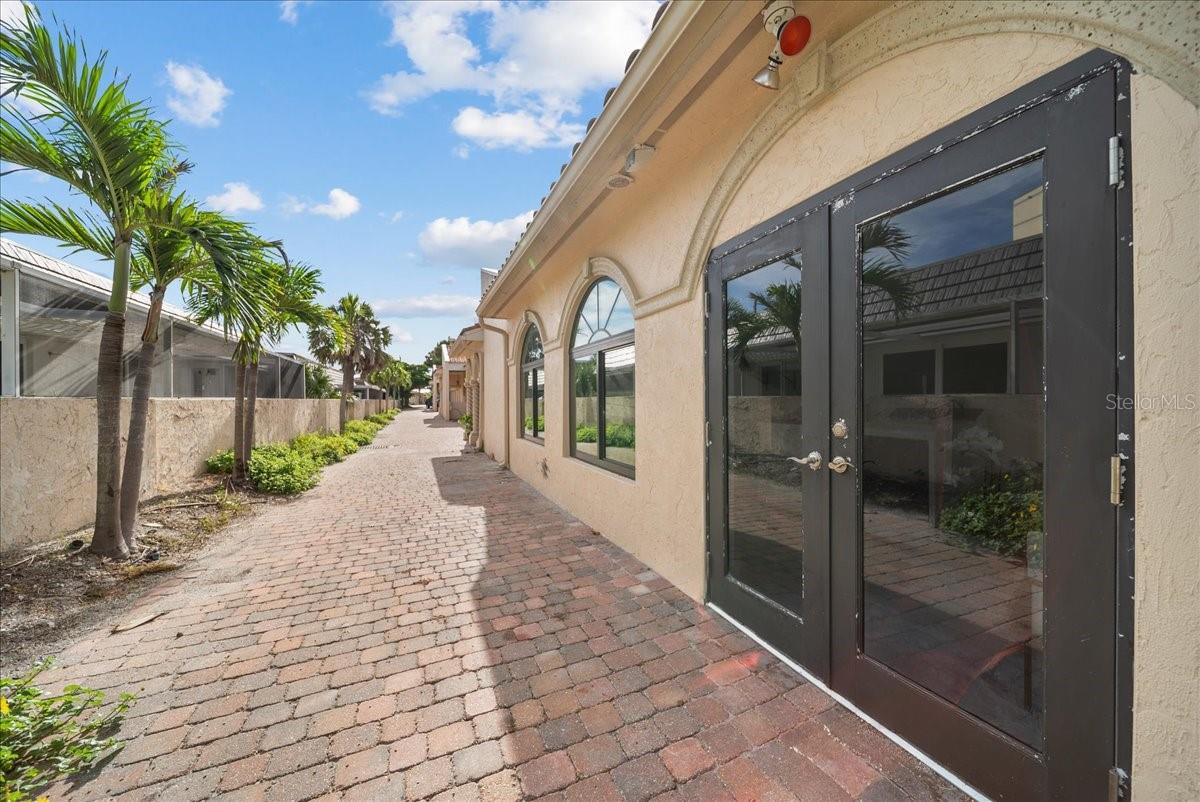 Image 43 of 97 For 718 Golden Beach Boulevard 1