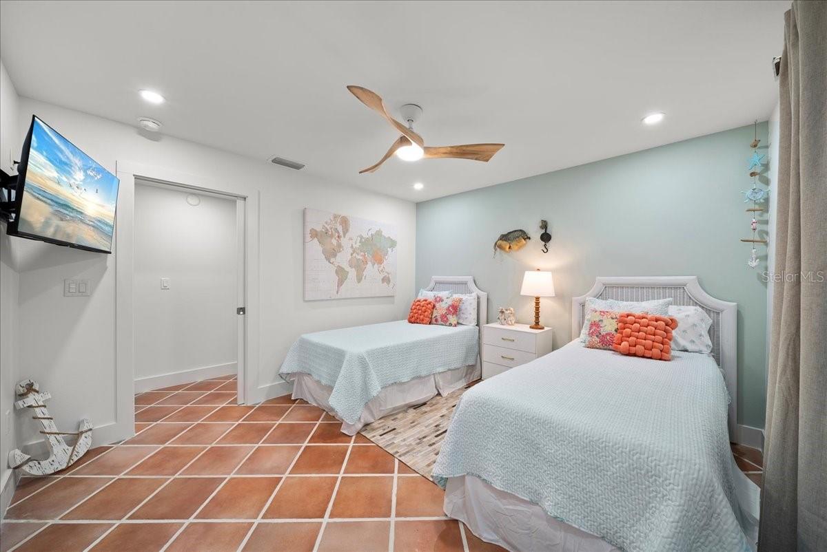 Image 68 of 97 For 718 Golden Beach Boulevard 1