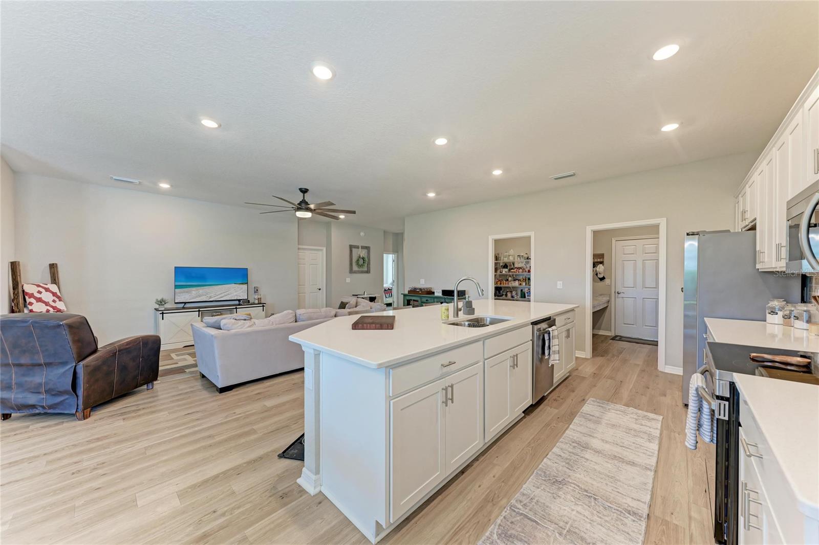 Image 12 of 62 For 6716 162nd Place E