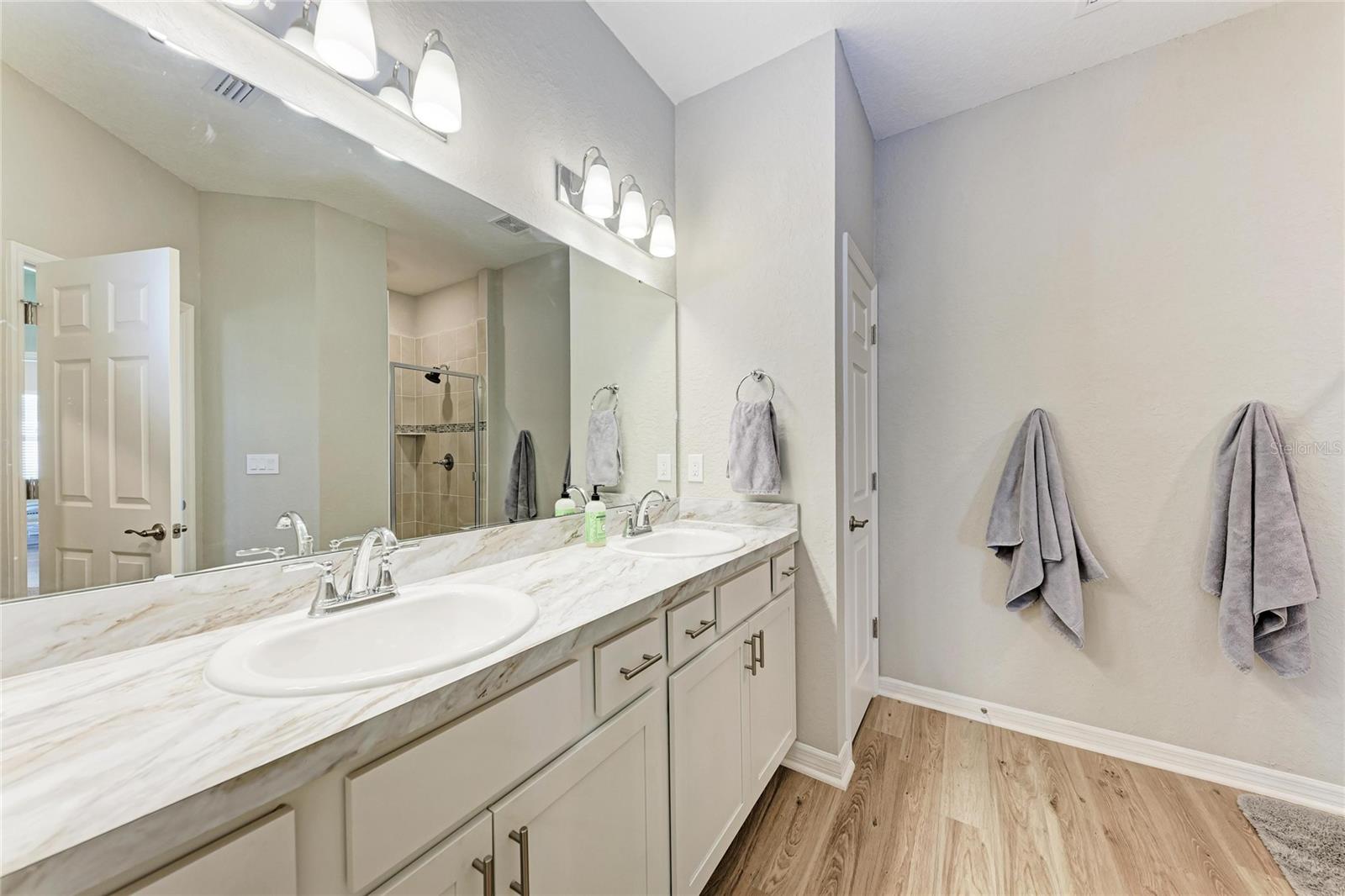 Image 25 of 62 For 6716 162nd Place E