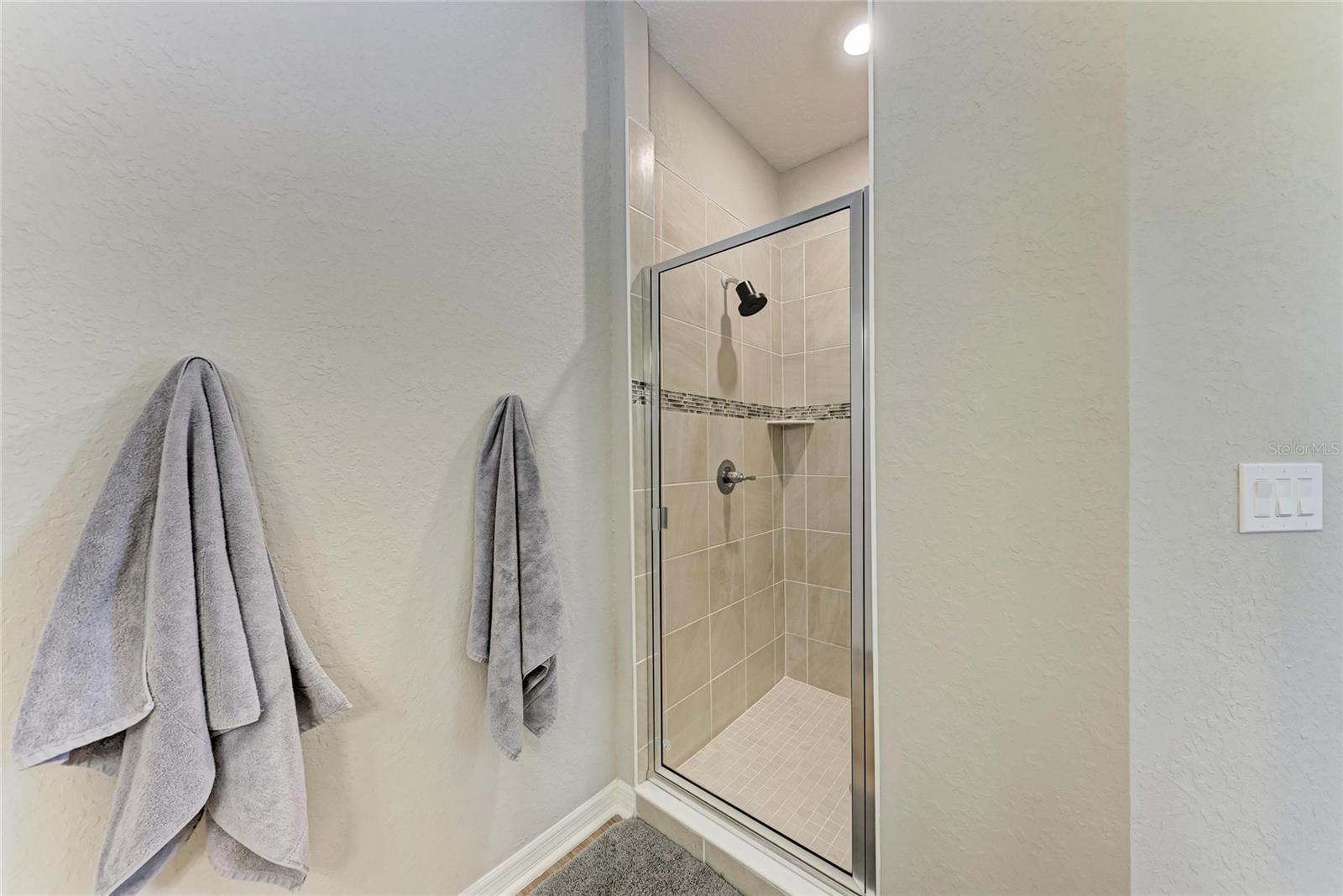 Image 26 of 62 For 6716 162nd Place E