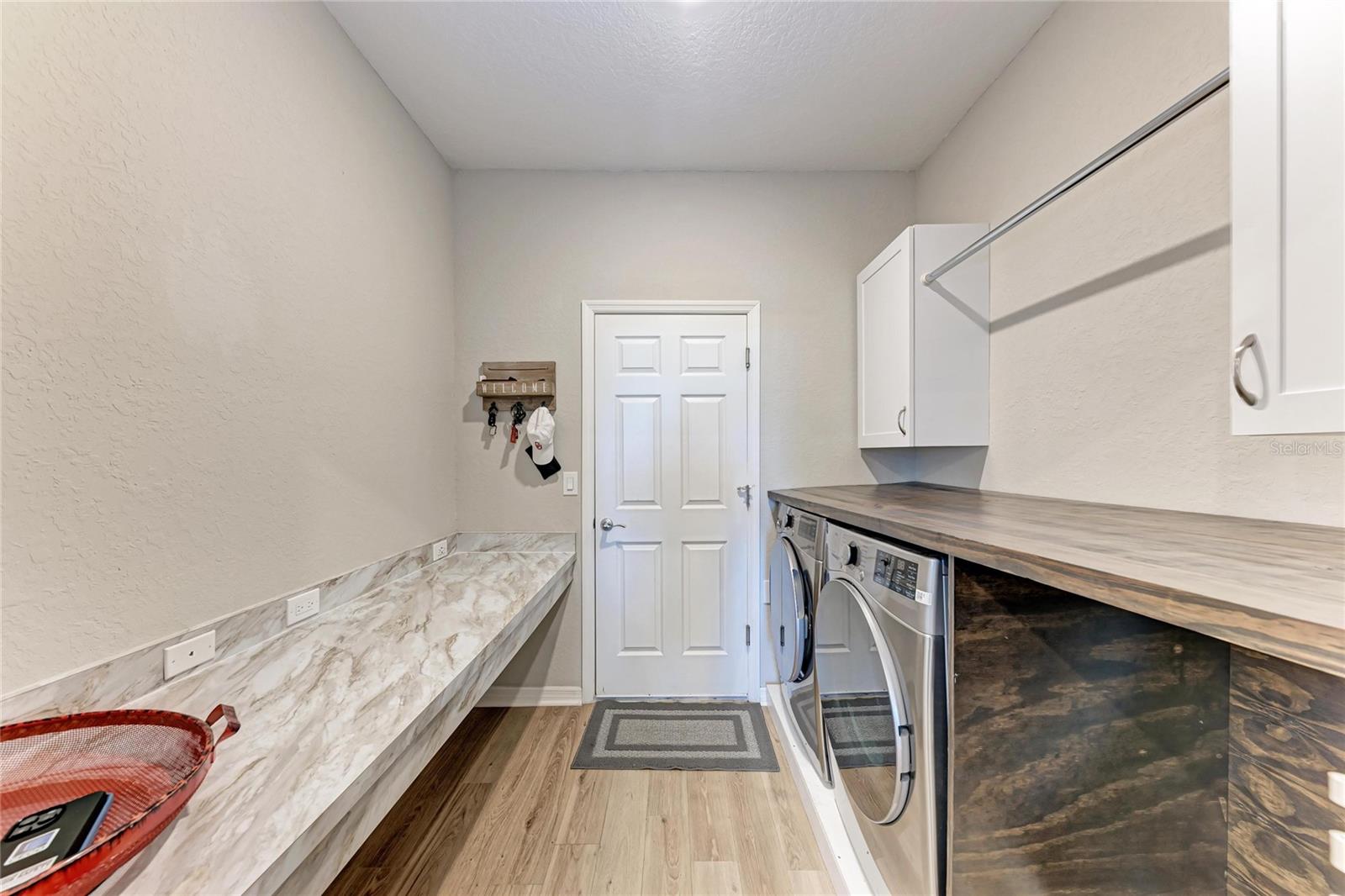 Image 37 of 62 For 6716 162nd Place E