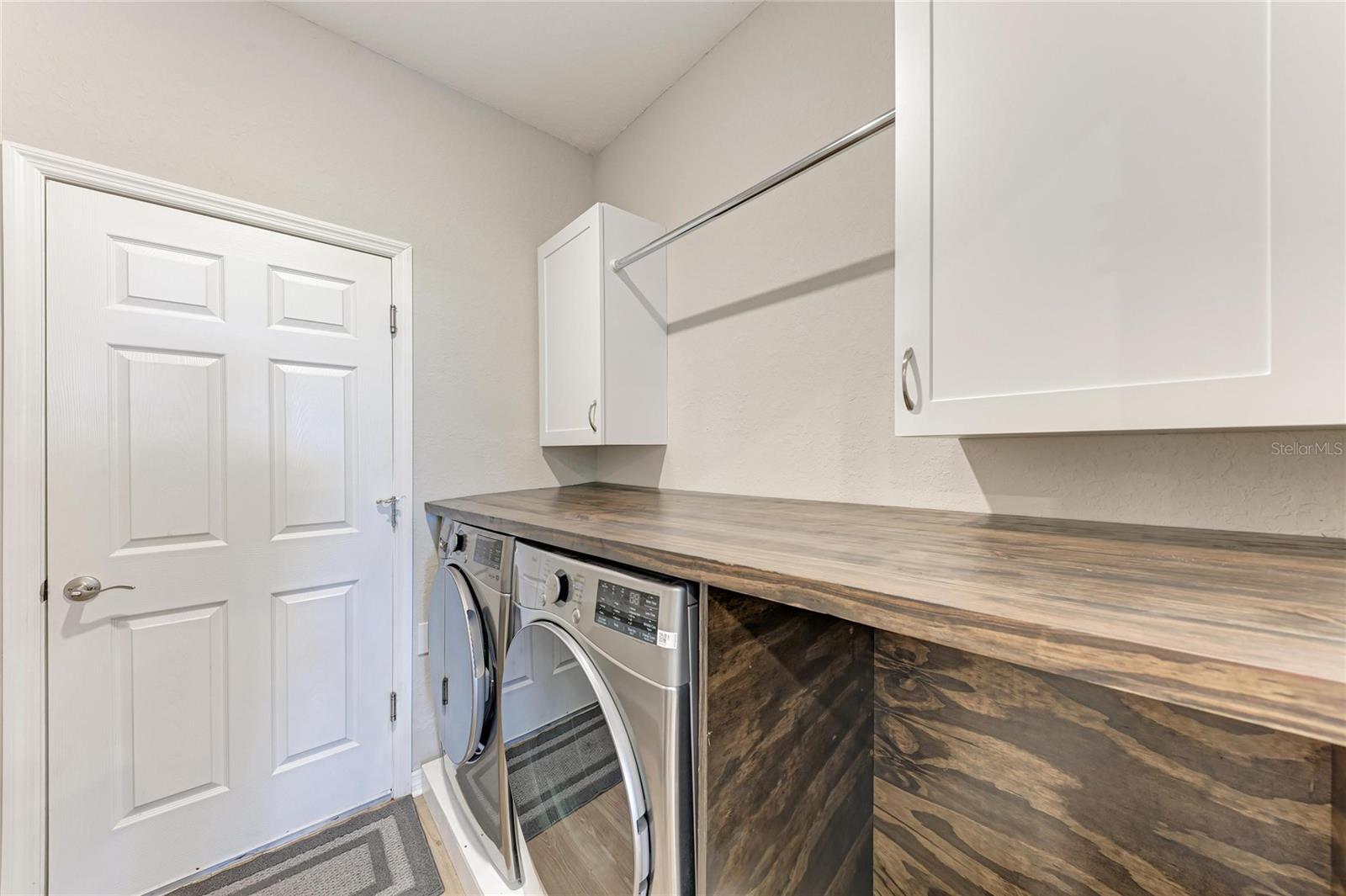 Image 38 of 62 For 6716 162nd Place E