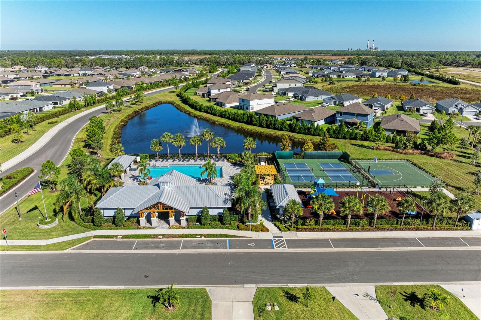 Image 54 of 62 For 6716 162nd Place E