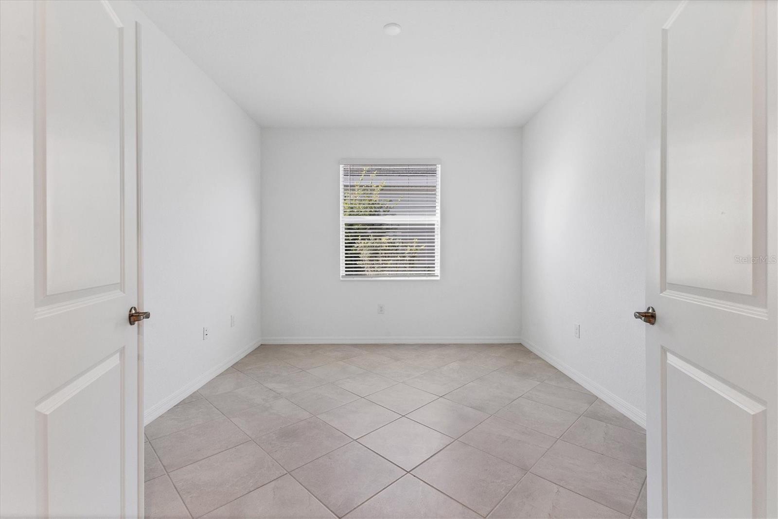 Image 25 of 76 For 19095 Cabernet Court