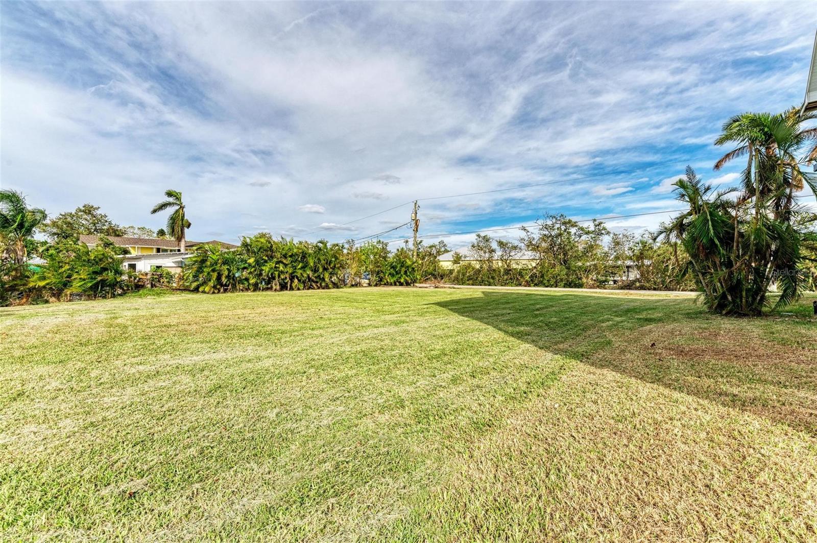Image 4 of 12 For 1827 Bayshore Drive