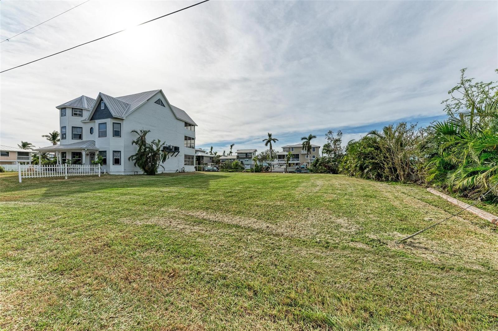 Image 6 of 12 For 1827 Bayshore Drive