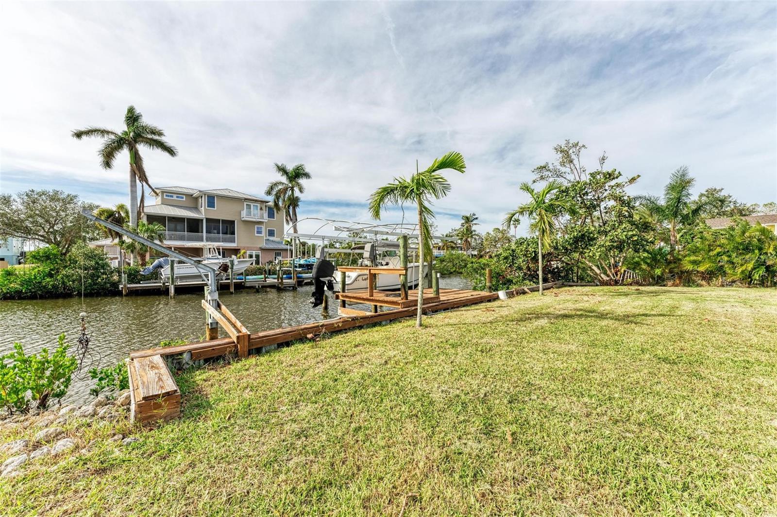 Image 7 of 12 For 1827 Bayshore Drive