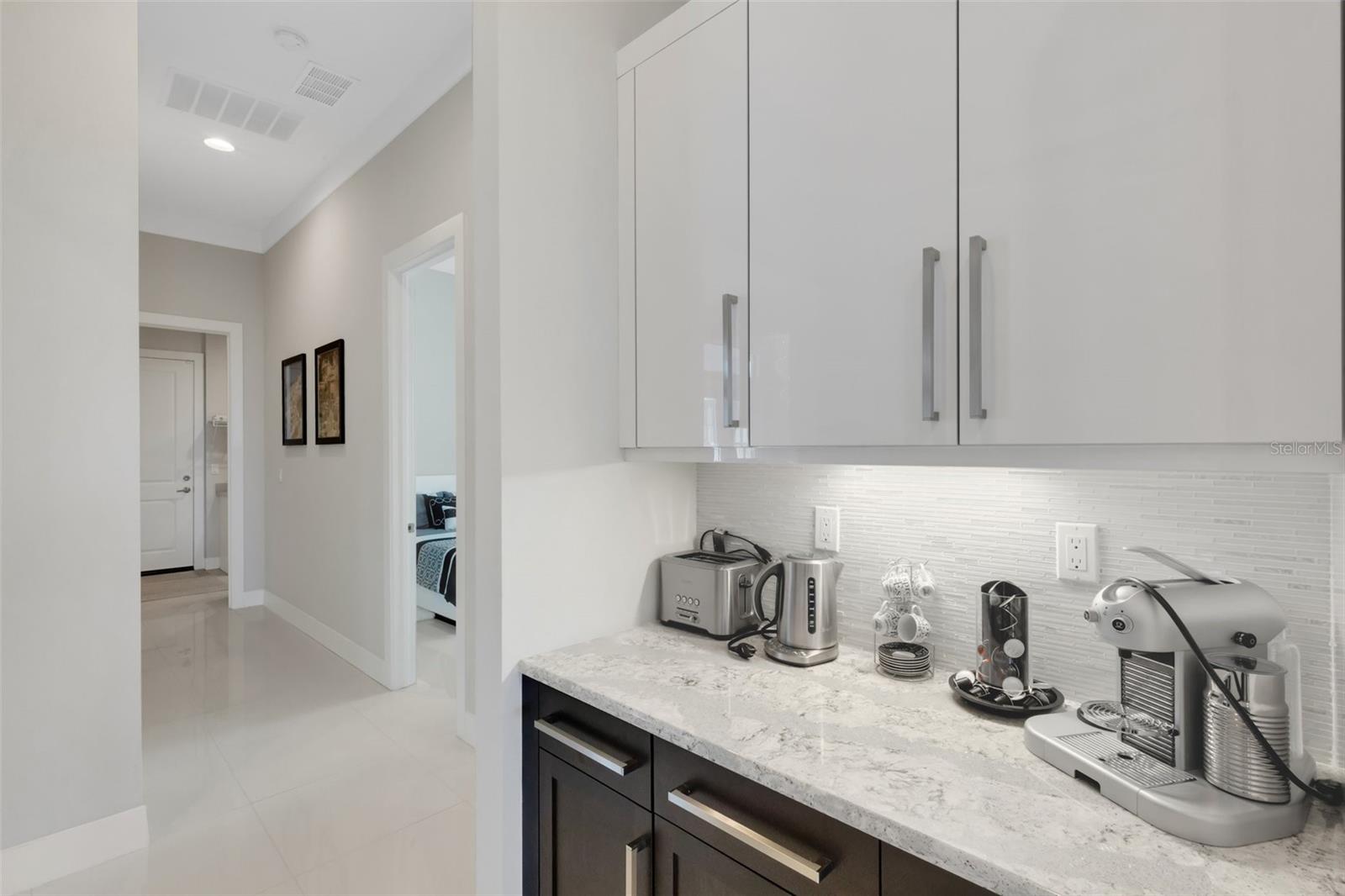 Image 15 of 88 For 8921 Artisan Way