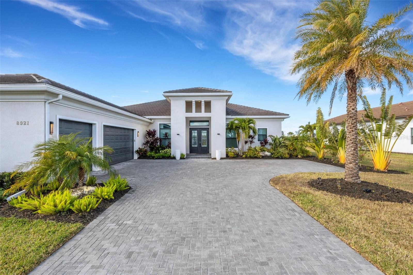Image 2 of 88 For 8921 Artisan Way