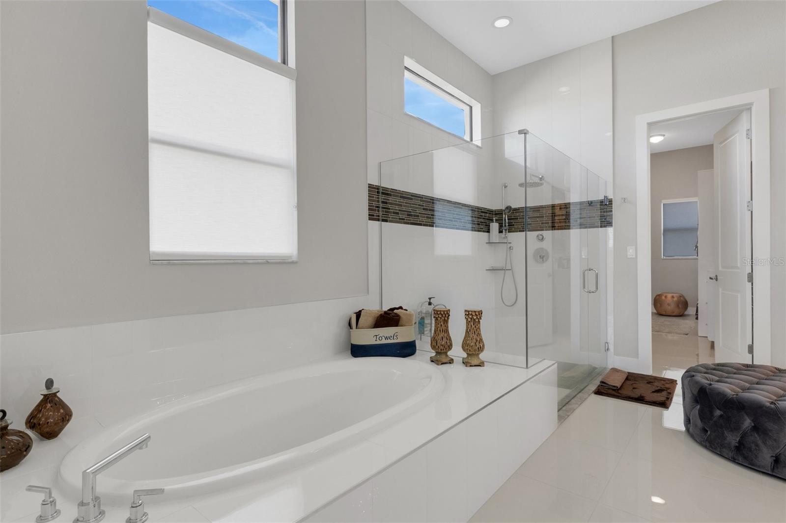 Image 32 of 88 For 8921 Artisan Way