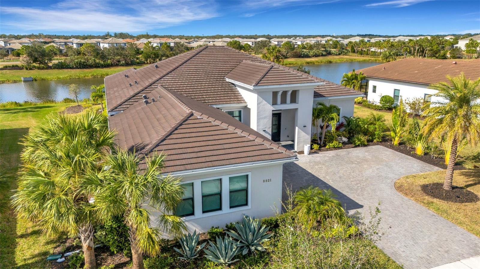 Image 5 of 88 For 8921 Artisan Way