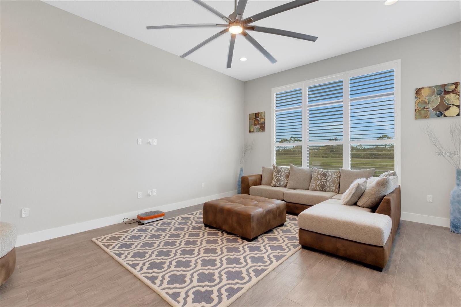 Image 56 of 88 For 8921 Artisan Way